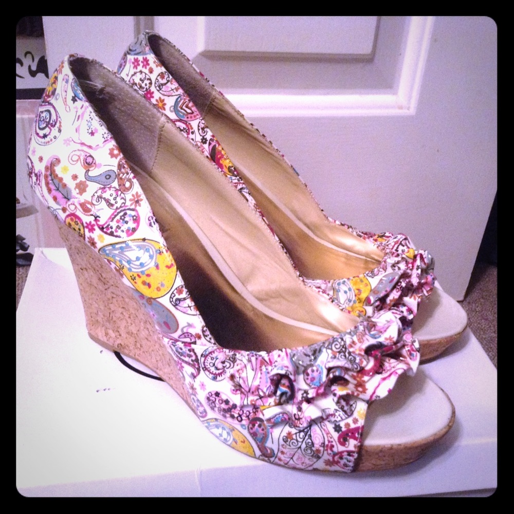 Steve Madden Camio Floral Wedges